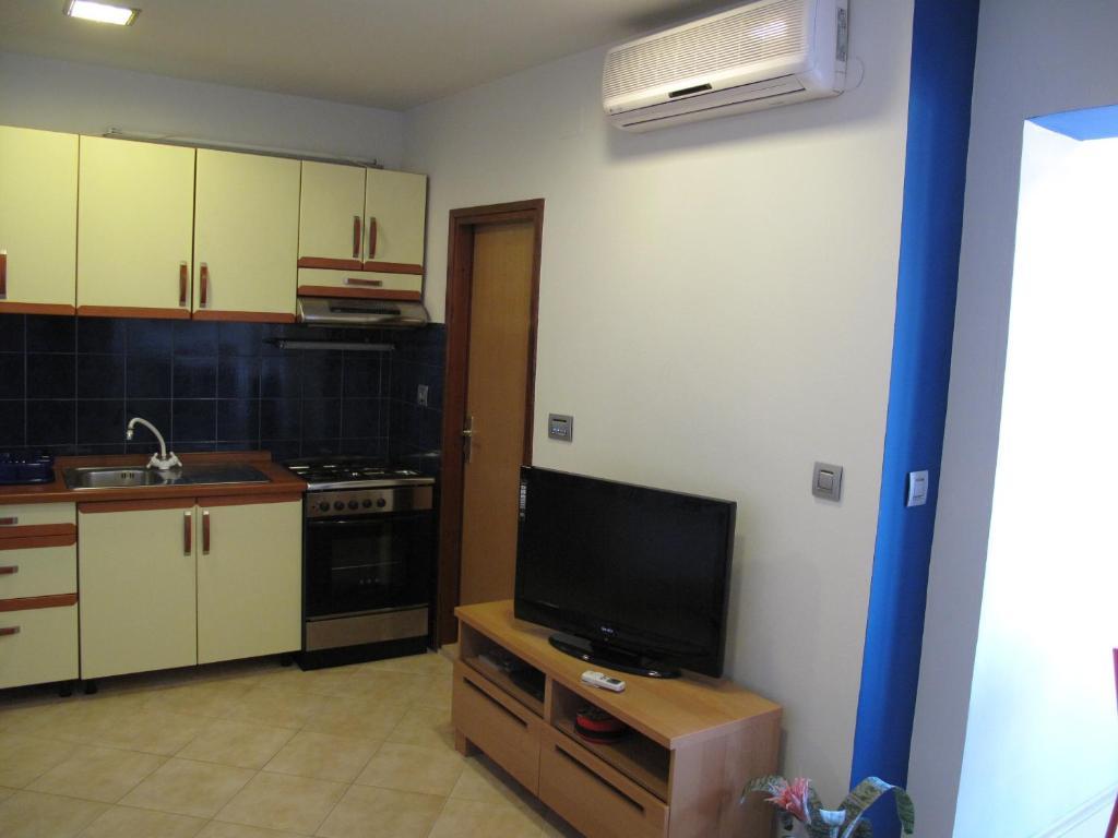Apartment Pula Center - Near The Central Bus Station Exterior photo